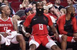 南宫娱乐 -转折点成都蓉城门线救险，NBA常规赛窗口期攻防权衡，话题不断，临场指挥获称赞的简单介绍